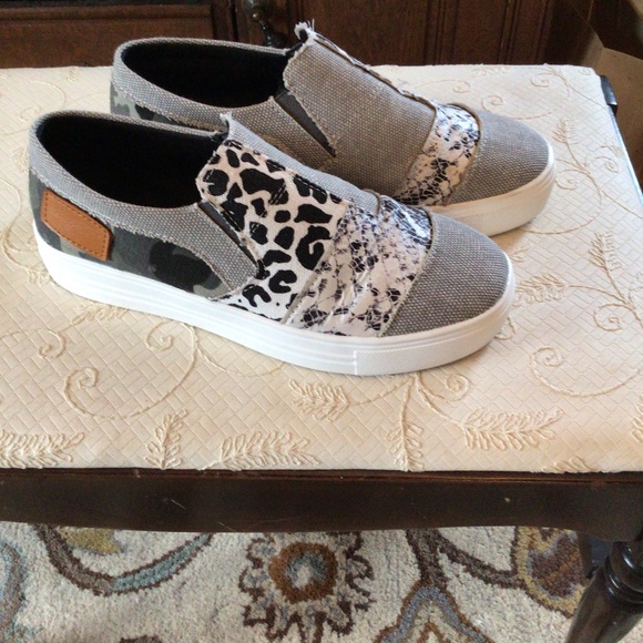 LAST ONE 🥳4xHP💝Fun patchwork camp leopard sneakers - Picture 5 of 6